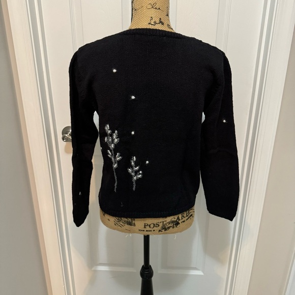 Vintage Santa Sweater - Picture 6 of 9